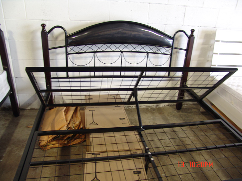 bedframe-metal-003.jpg